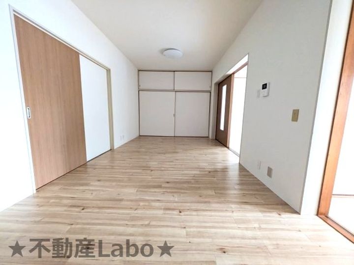 徳島県板野郡藍住町矢上字春日(アパート)の賃貸物件の居間