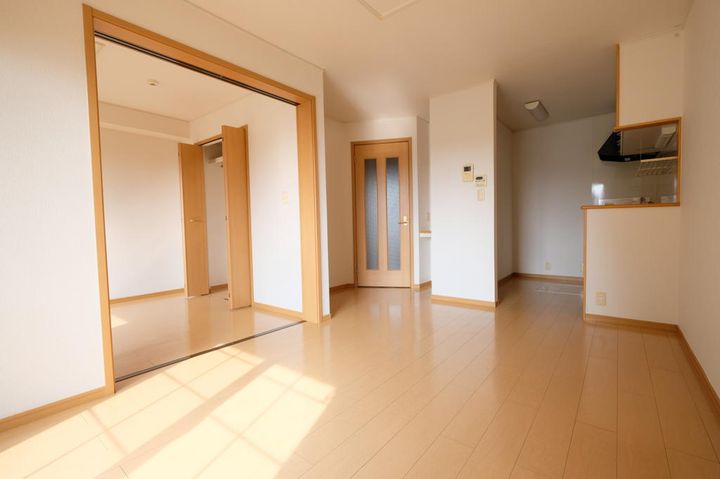 レジデンス ブロッコリー Eの居間