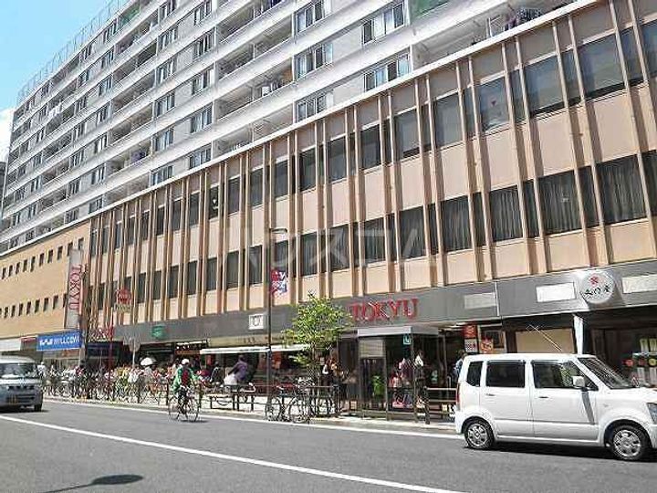 プリマ・ラ・フォンテの周辺