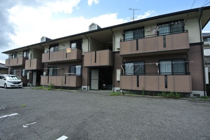 ハイライズ弘億の外観