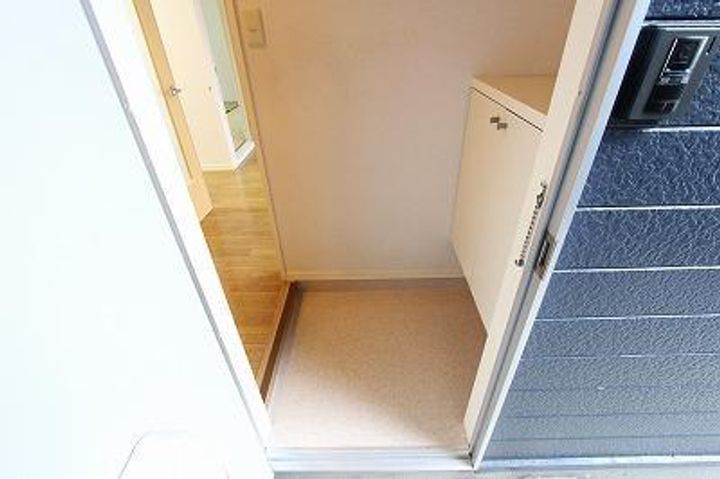 サンライズタウン青山の玄関