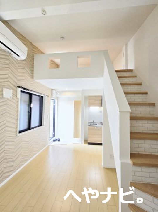 愛知県名古屋市千種区自由ケ丘1(アパート)の賃貸物件の居間