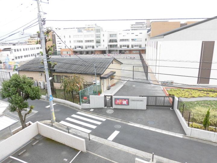 カサベルデの周辺