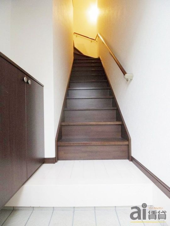 東京都小平市仲町(アパート)の賃貸物件の玄関