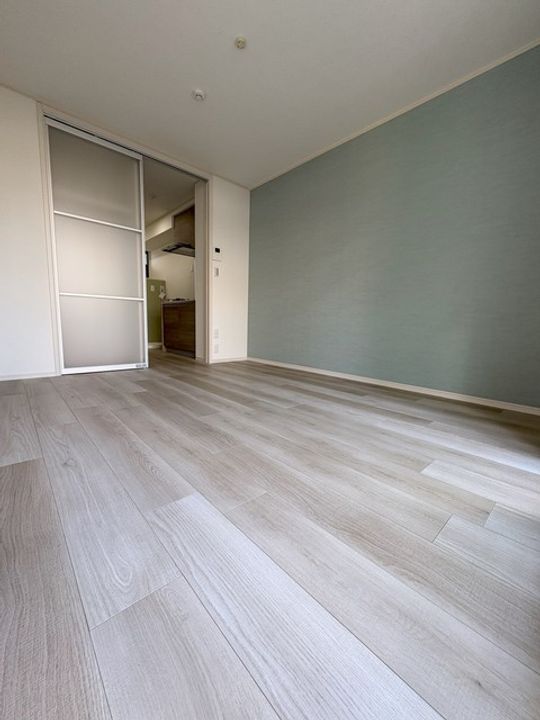 シティハイムワカクサの居間