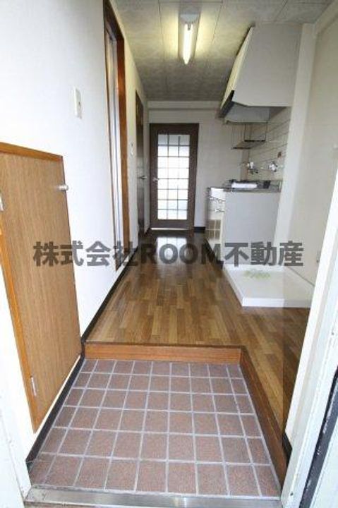 あいらんど花繰の玄関