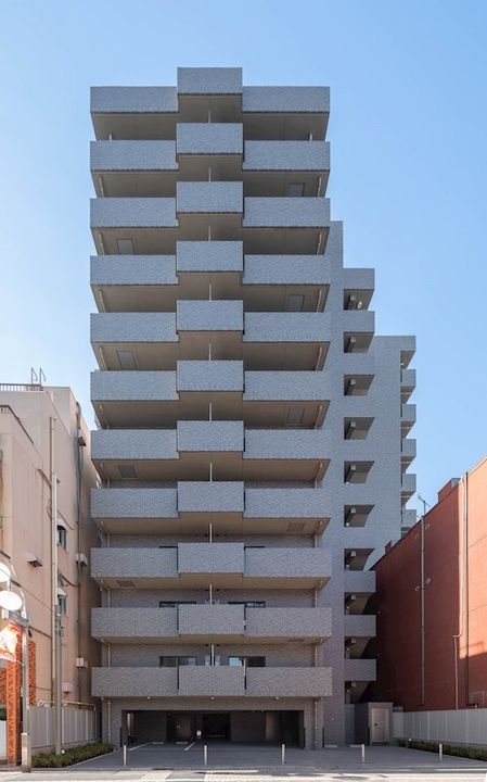 ルーブル池袋弐番館の外観
