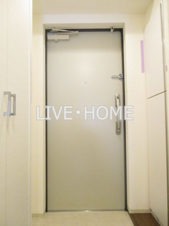 東京都杉並区成田東4(マンション)の賃貸物件の玄関