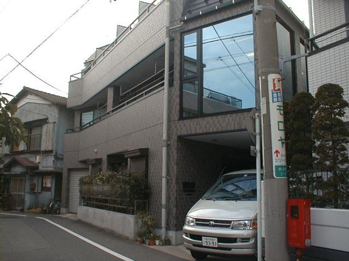 ピエ・タ・テールIの外観
