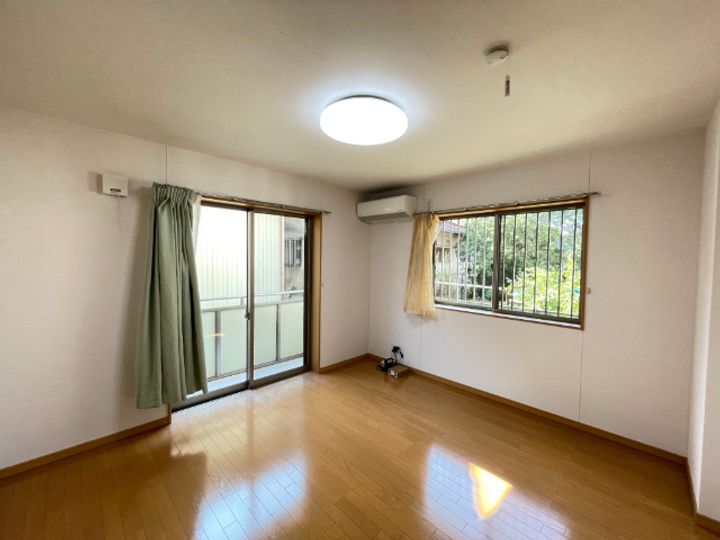 ザムジードの居間