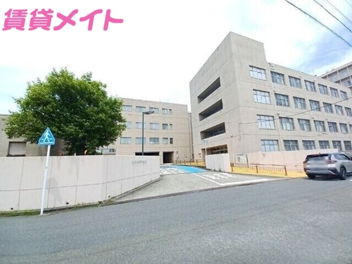 ファミール西浜田 南館の周辺