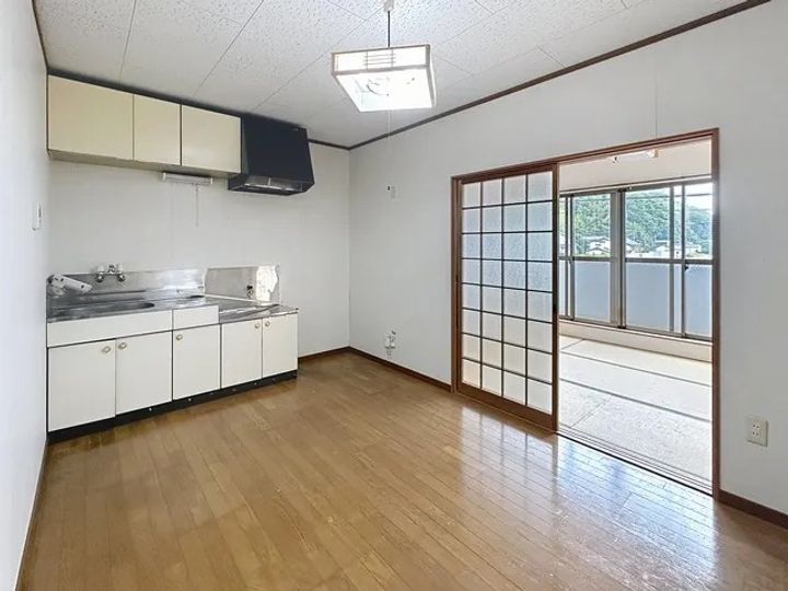 ハイツオカベの居間