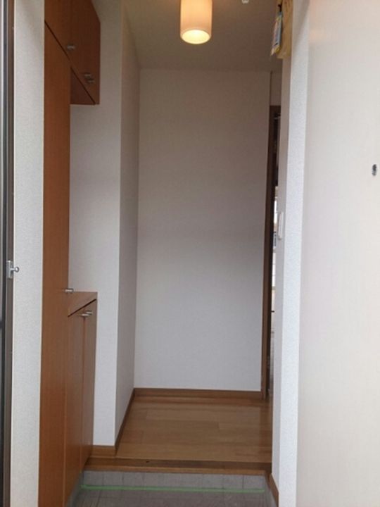 サンブライトB棟の玄関