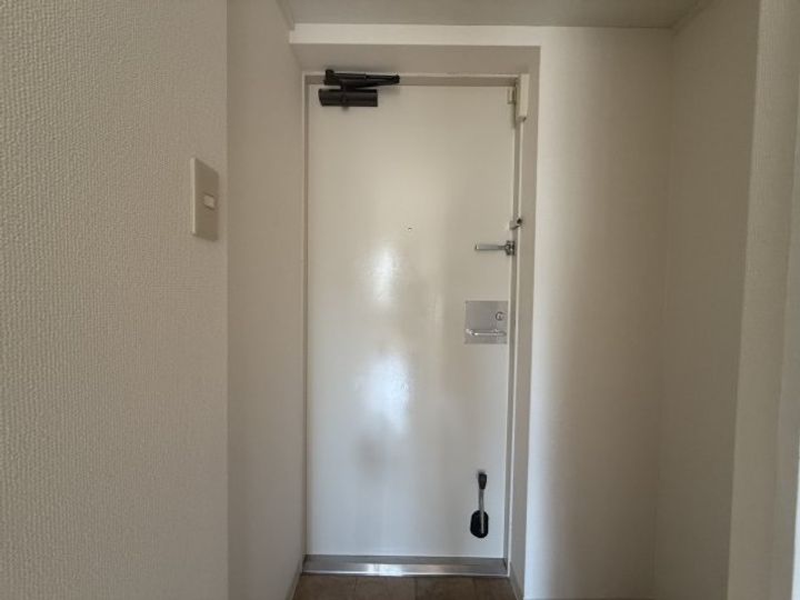 フラッツ塚口の玄関