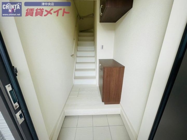 リーブルファイン津興2号棟の玄関