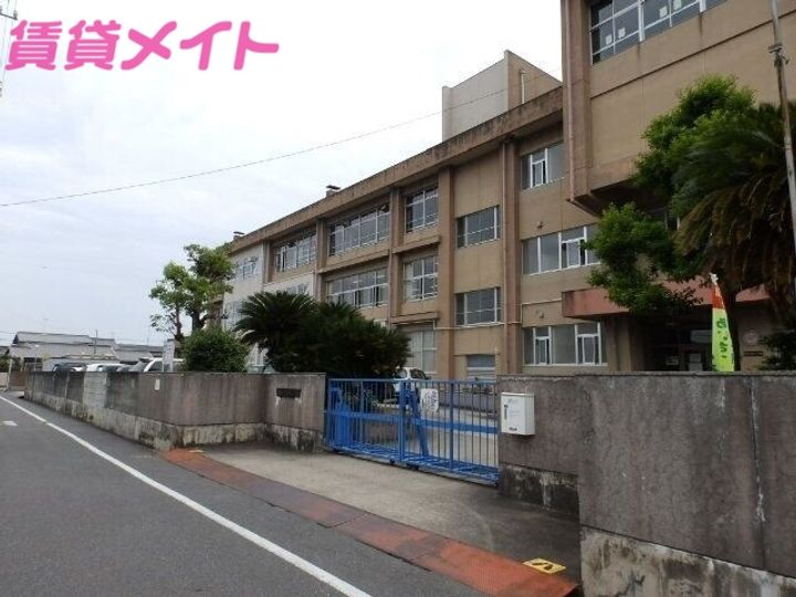 リーブルファイン津興2号棟の周辺