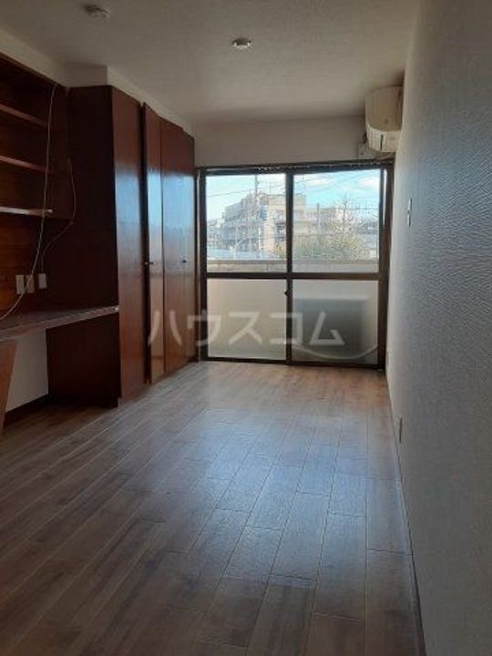 ひかりハイツの居間