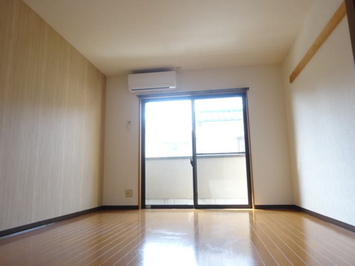 アーバンスペース伸明の居間