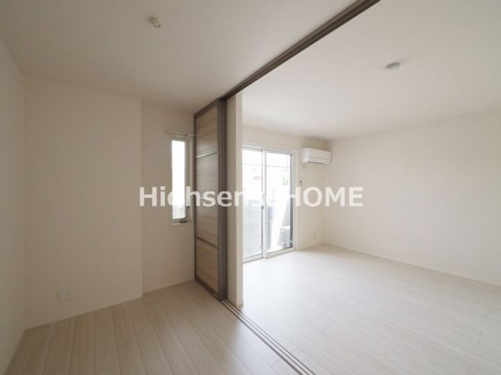 メゾン・ド・プレールの居間