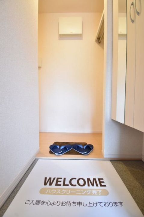 新潟県新潟市東区石山1(アパート)の賃貸物件の玄関