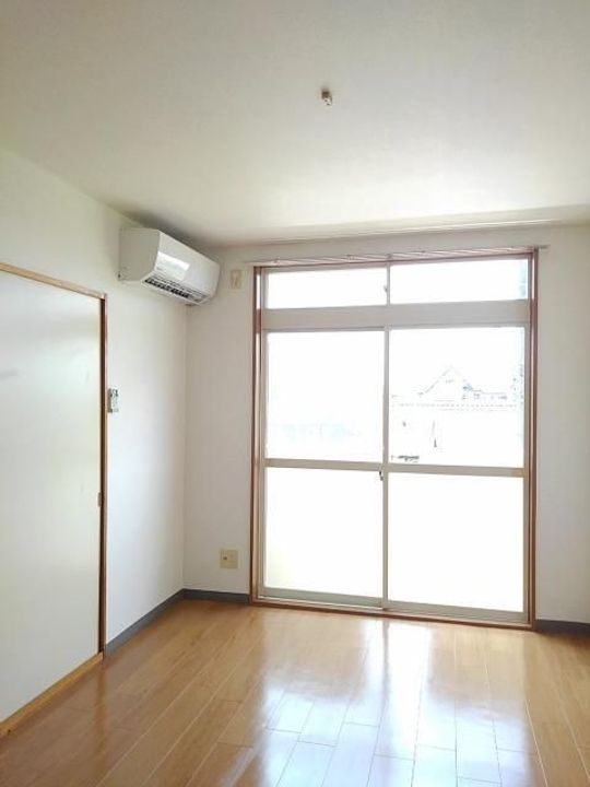 福島県福島市野田町字竹ノ内(アパート)の賃貸物件の居間