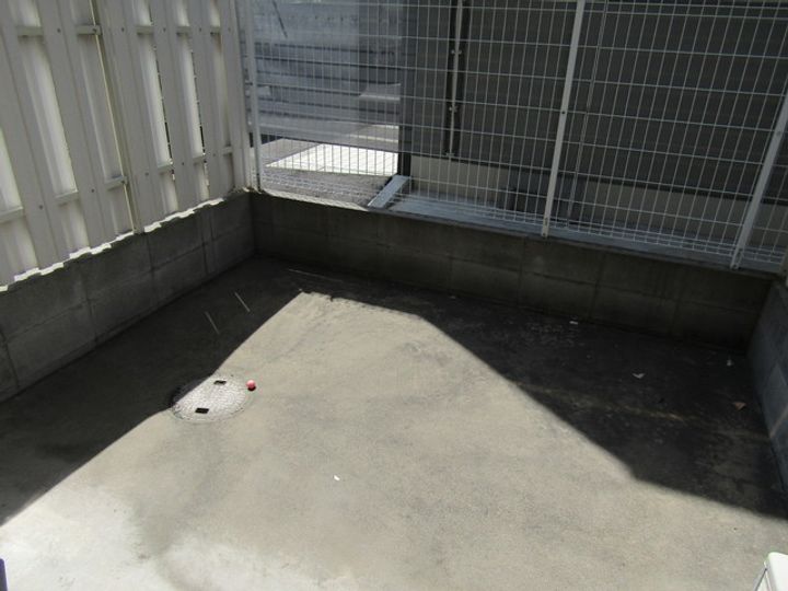 エヌエムヌフの内装