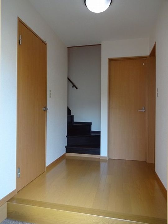 広島県広島市安佐南区川内1(一戸建)の賃貸物件の玄関