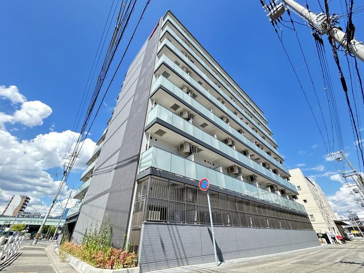 LIVIAZ KOBE LaMerの外観