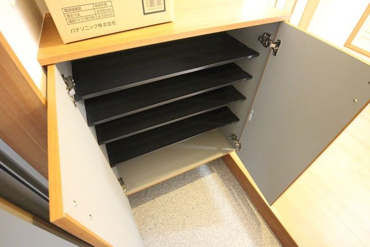 サプラス・2の内装