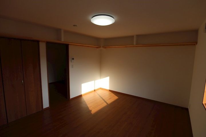 サプラス・2の内装