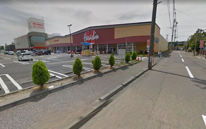 サプラス・2の周辺