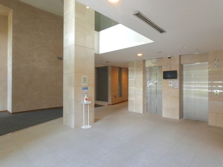 東京都新宿区新小川町の賃貸マンションの地図