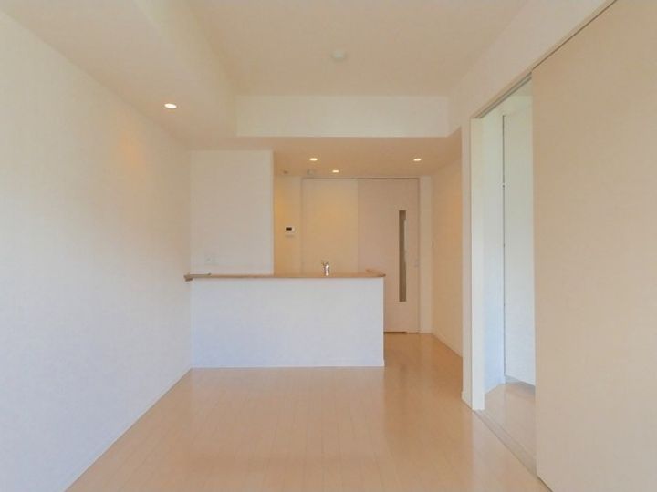 東京都新宿区新小川町の賃貸マンションの内装