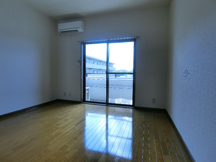 イーストサイドミネ3の居間