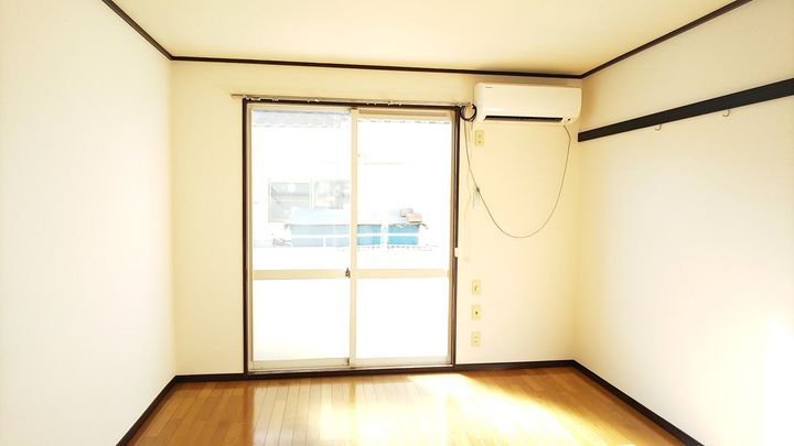 セフィラストウの居間