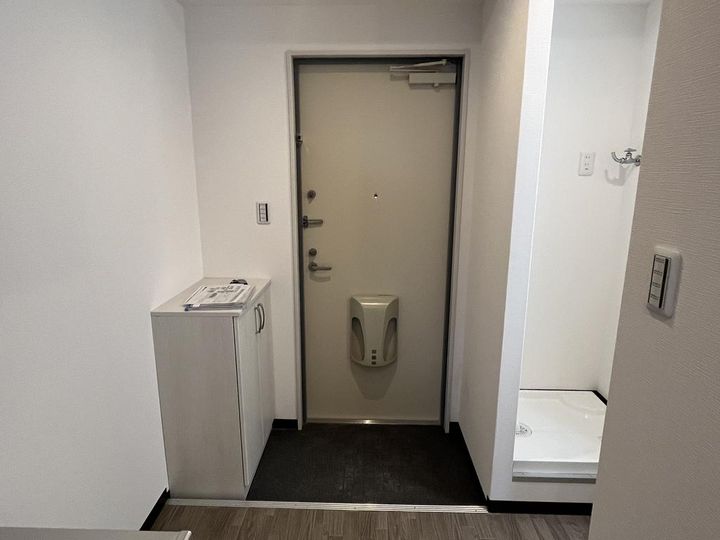 みおつくし十三の玄関