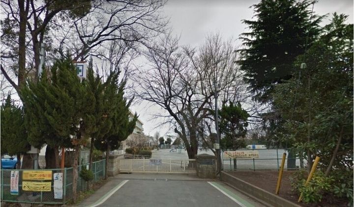 ラフォーレ壱番館の周辺