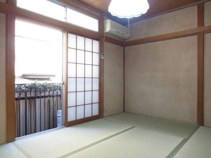 笹野アパートの居間