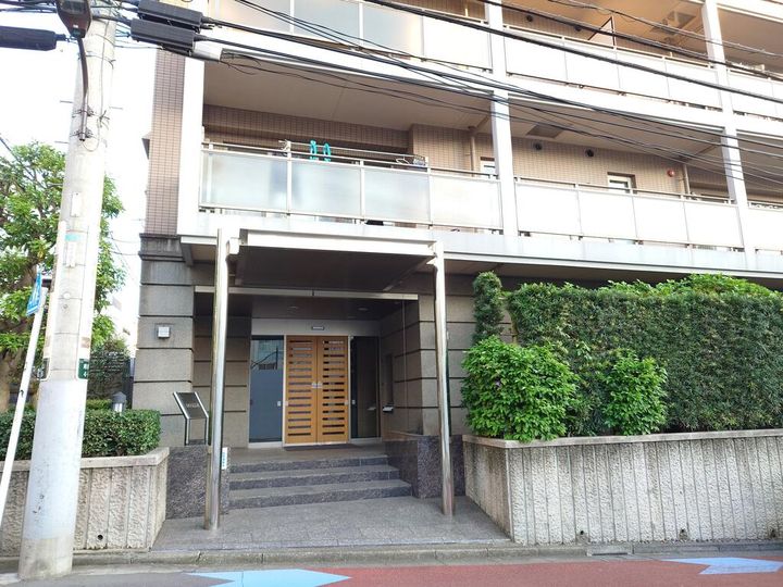 カルム南青山の外観