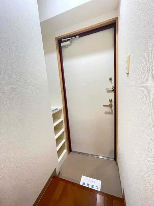 エアステージワンの玄関