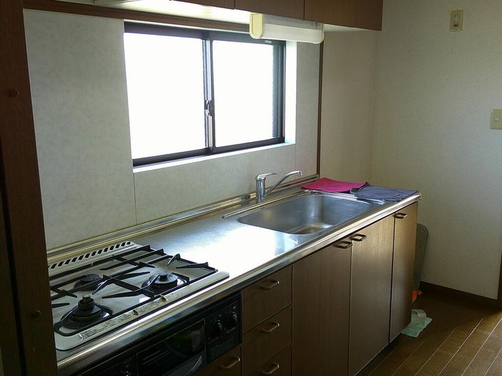 ラ・ファミーユBのキッチン