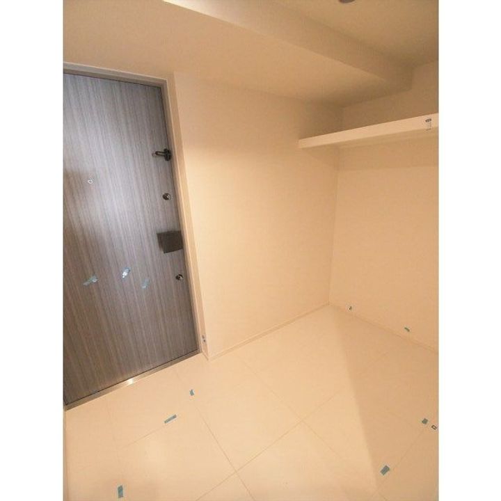 ラクレイス横濱関内の玄関