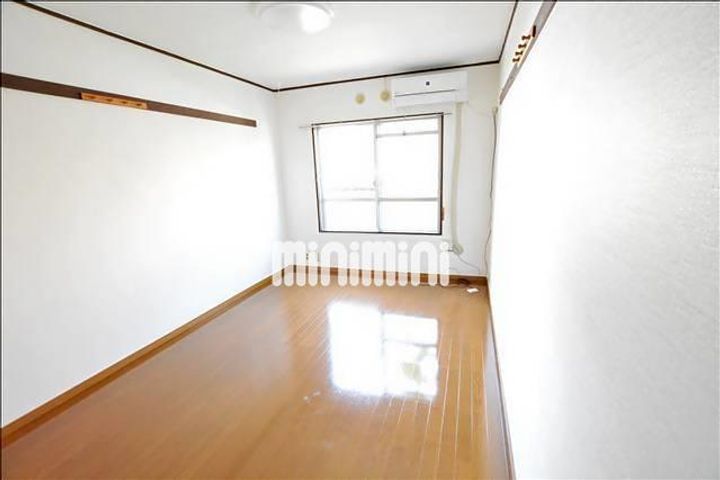 コーポ小川の居間