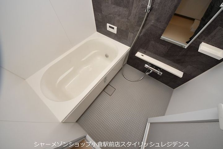 フェルト1021の風呂