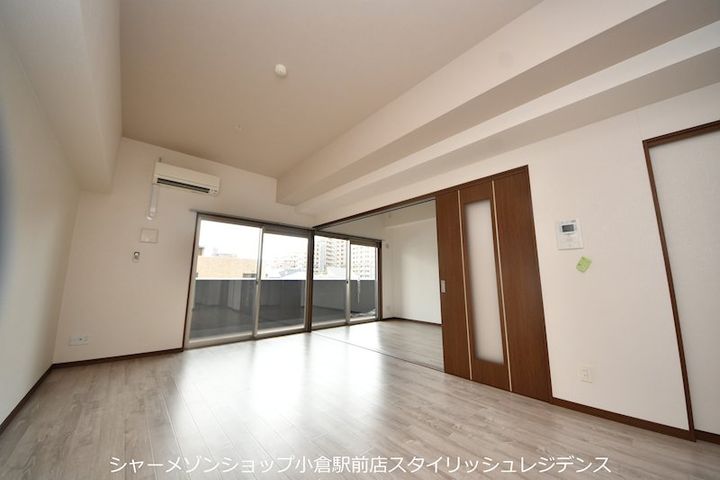 フェルト1021の居間