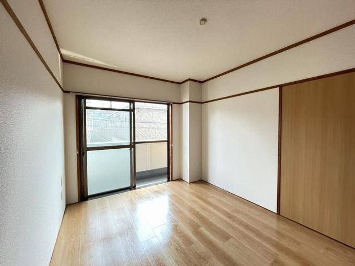 ロイヤルワカバの内装