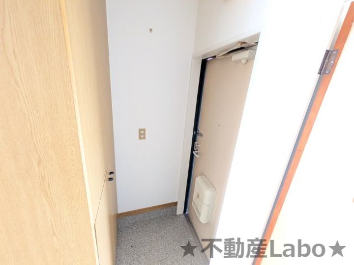 徳島県板野郡藍住町富吉字豊吉(アパート)の賃貸物件の玄関