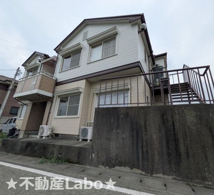 徳島県板野郡藍住町富吉字豊吉(アパート)の賃貸物件の外観