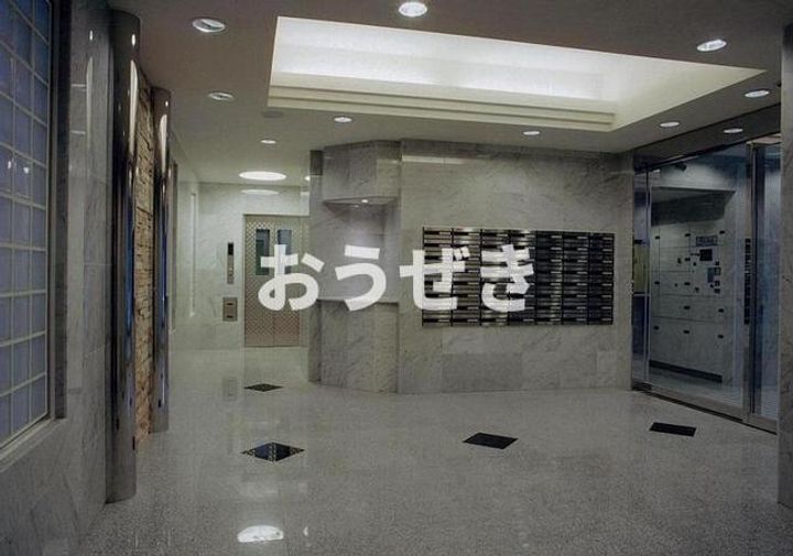 ガーラ横濱南の地図