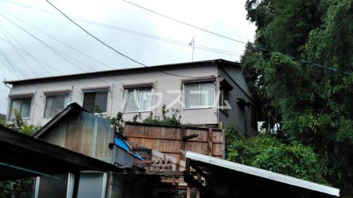 望栄荘の外観